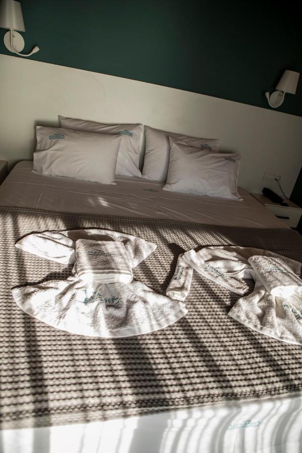 Hotel Alexander Mýtikas Eksteriør billede